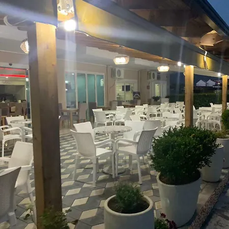 Hotel Erjani *